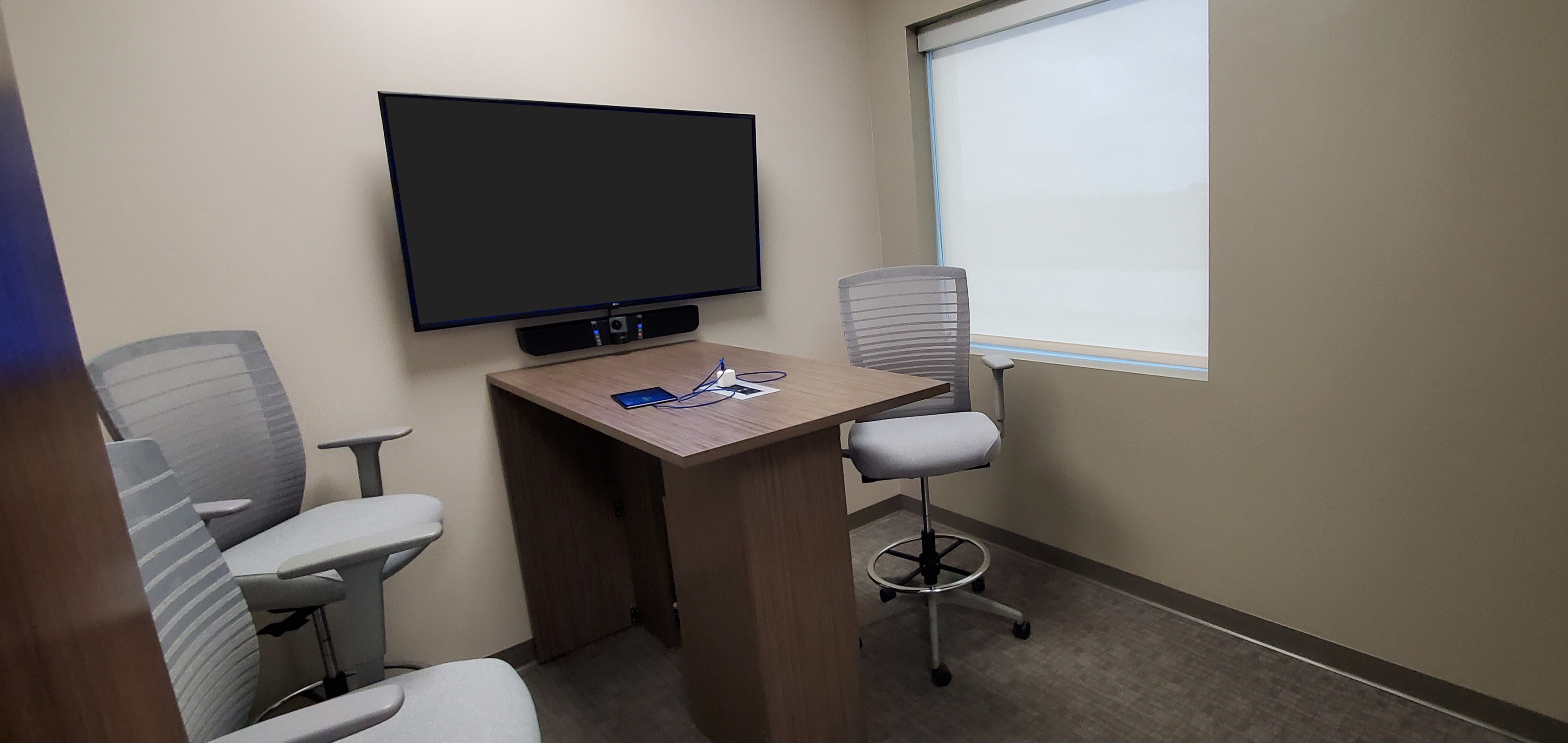 Huddle room setup